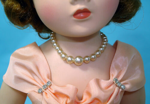Graduated Pearl Doll Necklace